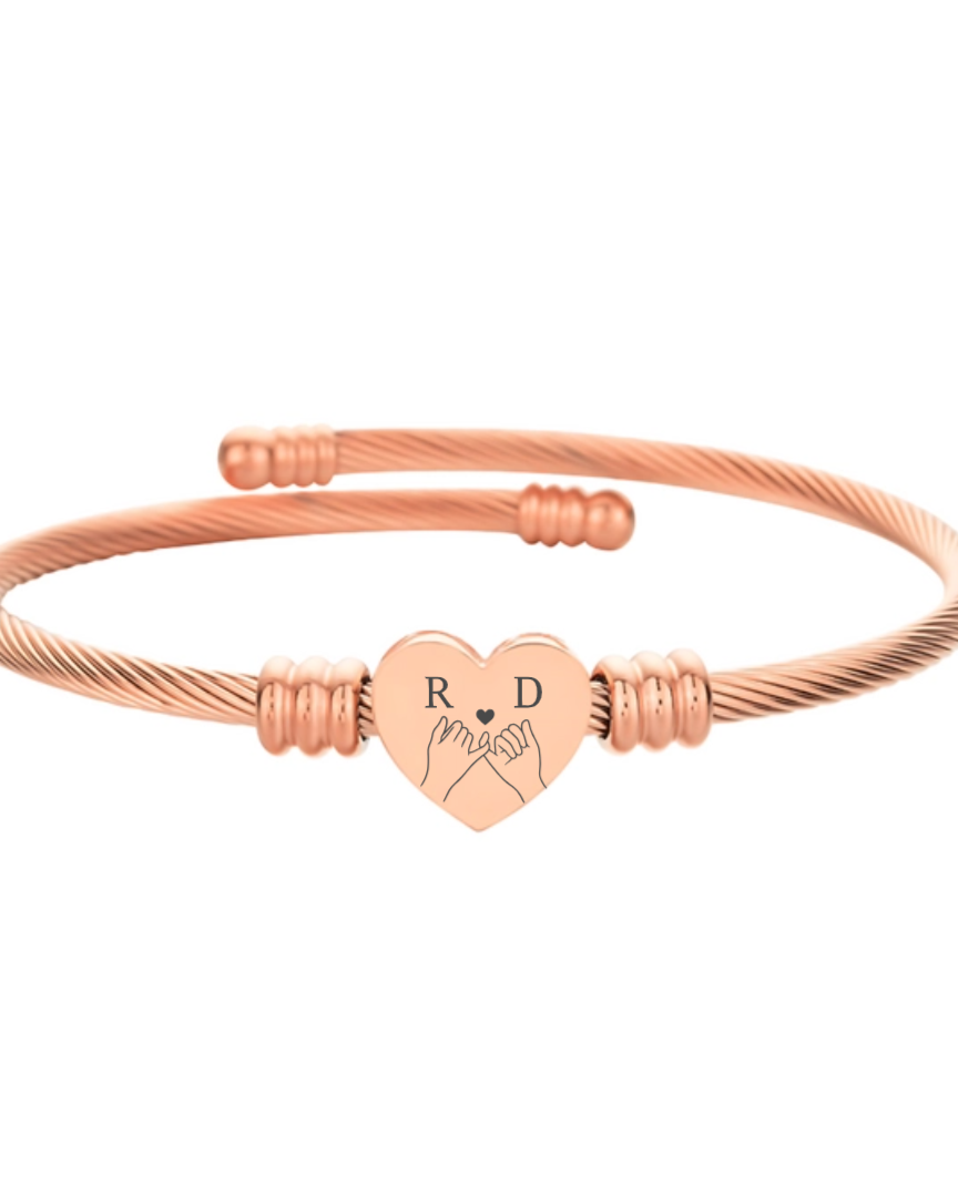 Herz Armreif mit Gravur - Armbänder - CARDORI