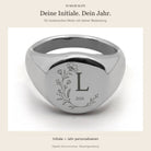Coin Ring Silber, digitales Gravurbeispiel 03 Wilde Blüte mit Initiale L und Jahr 2026
