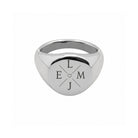 Coin Ring Silber mit digitalem Gravurbeispiel Vier Initialen und Herz, freigestellt auf Weiß ohne Bodenschatten
