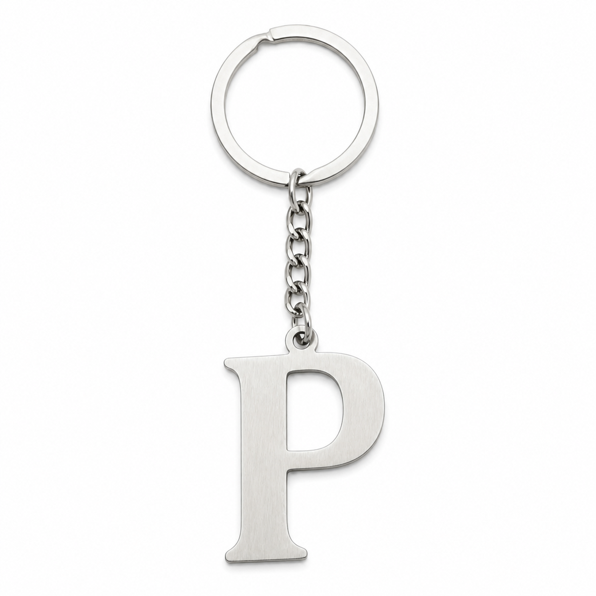 Silberfarbener Initial-P-Schlüsselanhänger aus Edelstahl, frontal auf weißem Studiohintergrund.