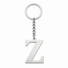 Silberfarbener Initial-Z-Schlüsselanhänger aus Edelstahl, frontal auf weißem Studiohintergrund.